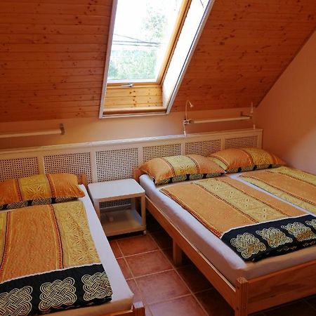 Bed and Breakfast Karpatia Panzio Esztergom Esterno foto