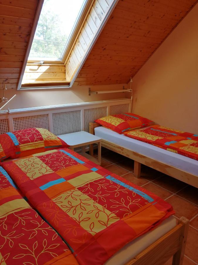 Bed and Breakfast Karpatia Panzio Esztergom Esterno foto