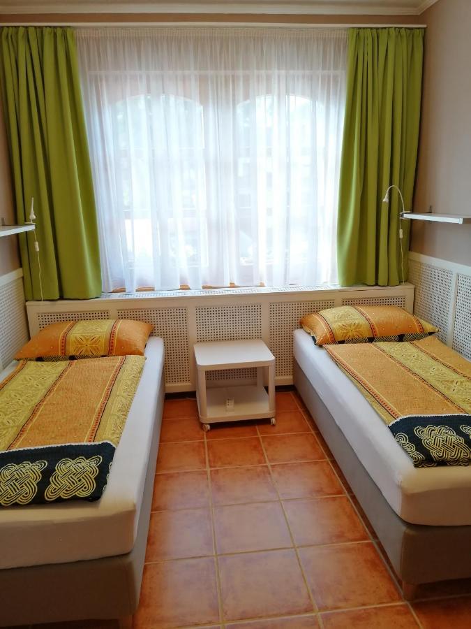 Bed and Breakfast Karpatia Panzio Esztergom Esterno foto