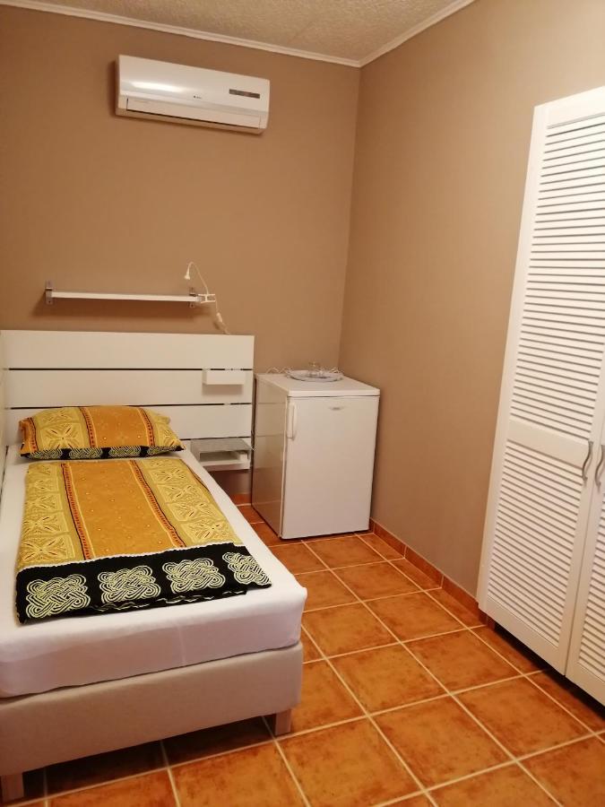 Bed and Breakfast Karpatia Panzio Esztergom Esterno foto