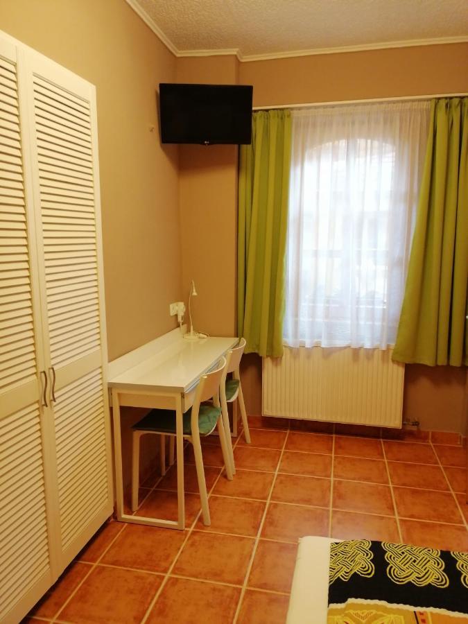 Bed and Breakfast Karpatia Panzio Esztergom Esterno foto